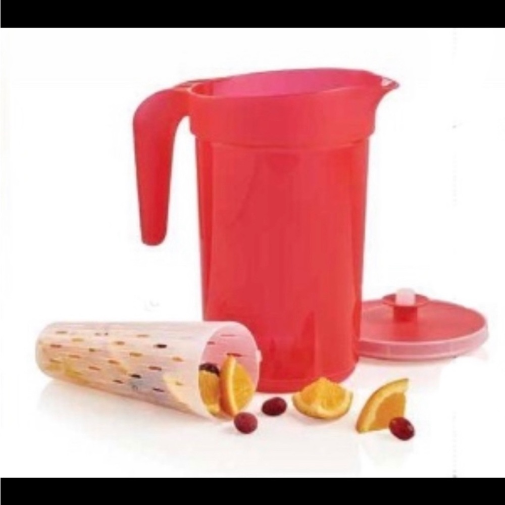 Tupperware infusion pitcher one gallon